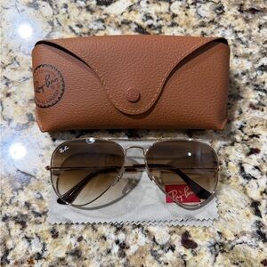 Unisex Ray-Ban Gradient Aviator Sunglasses